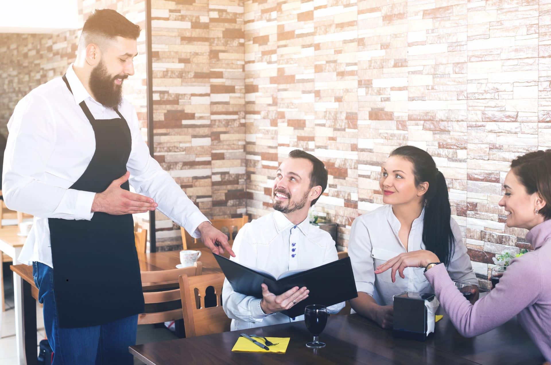 Staat unterstützt Restaurantbesuche für Arbeitnehmer