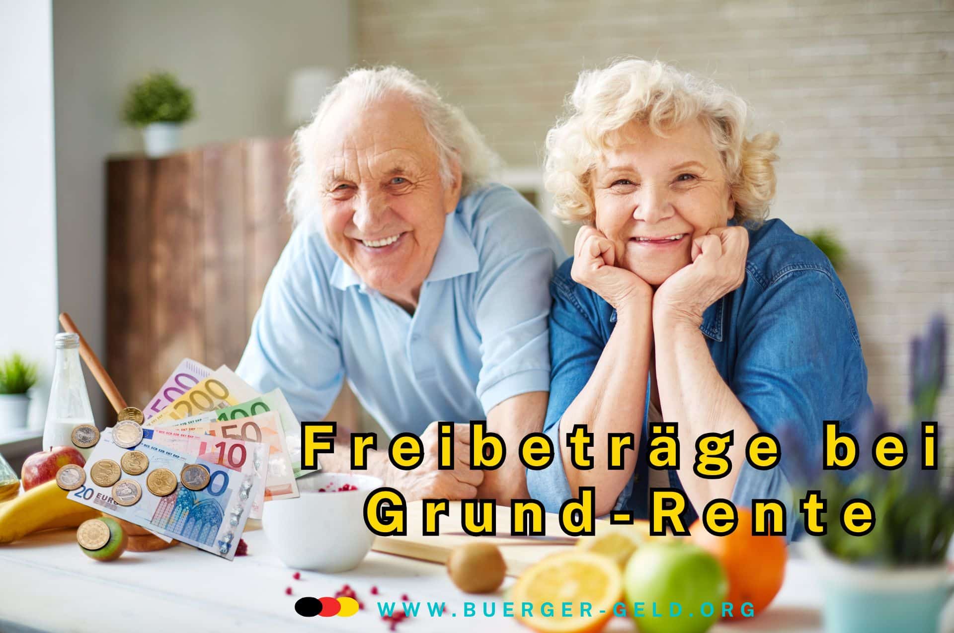 Rentnerpaar lächelt