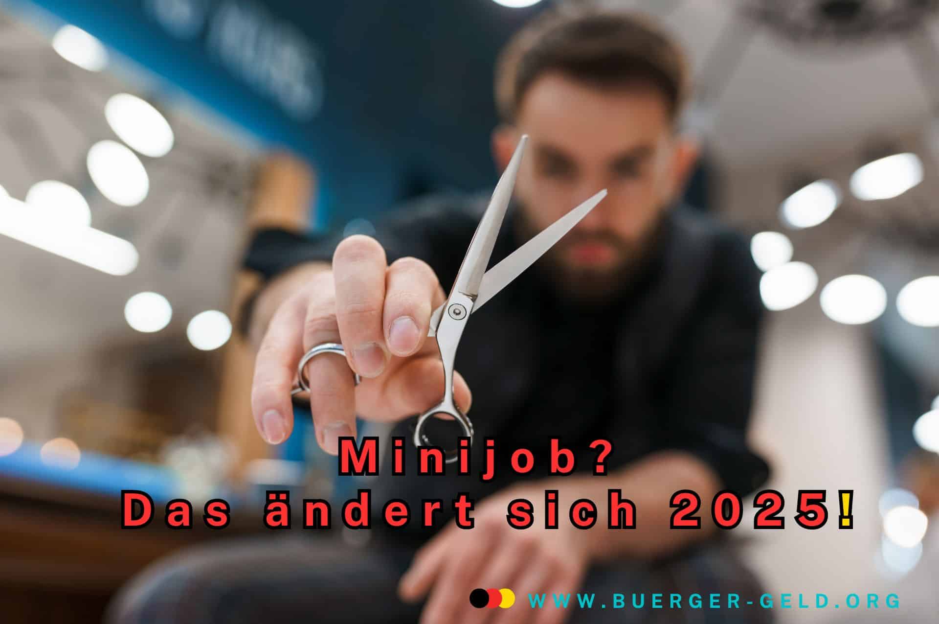 Mann hält eine Schere in der Hand